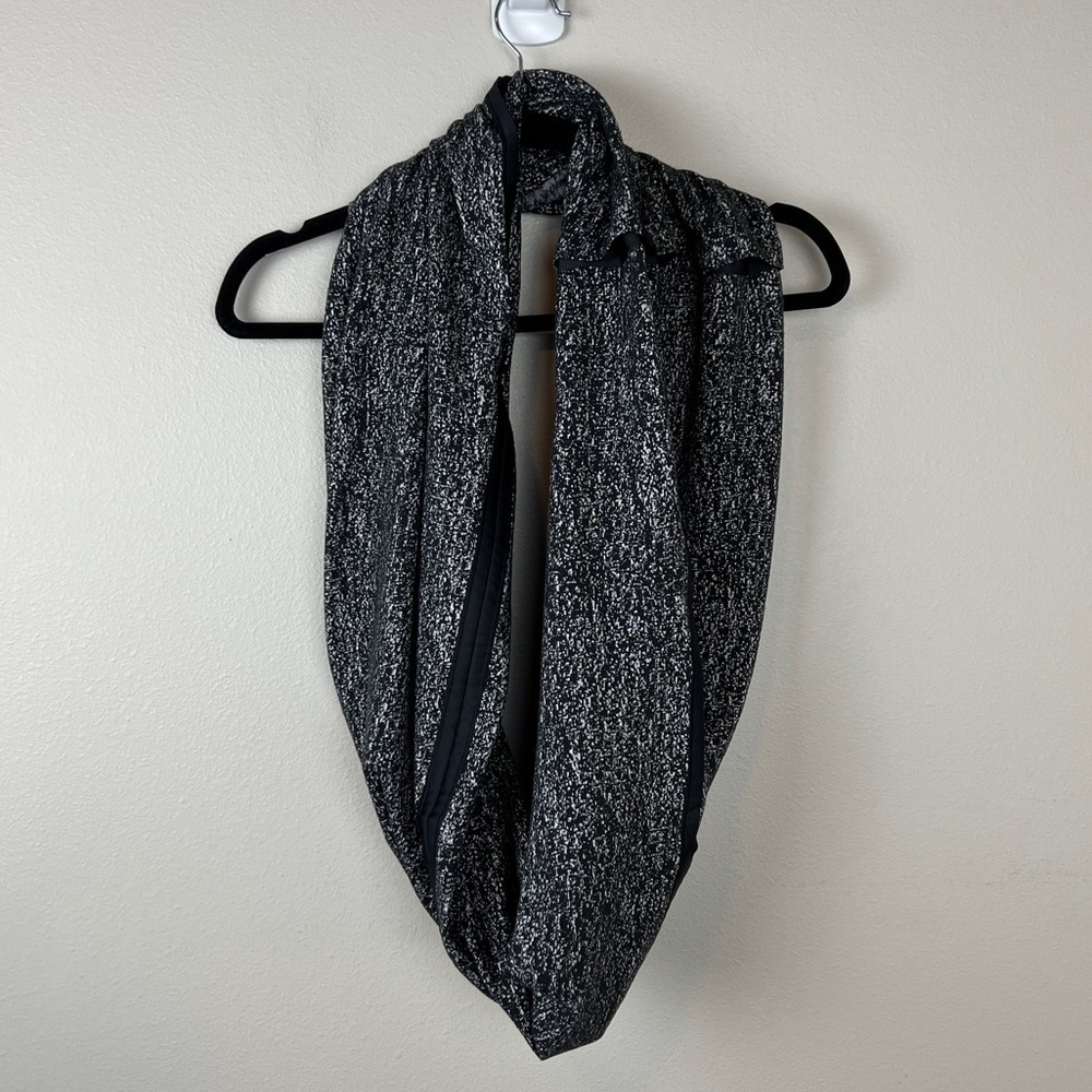 Lululemon Vinyasa Scarf Rulu Jacquard Running Luon White Black